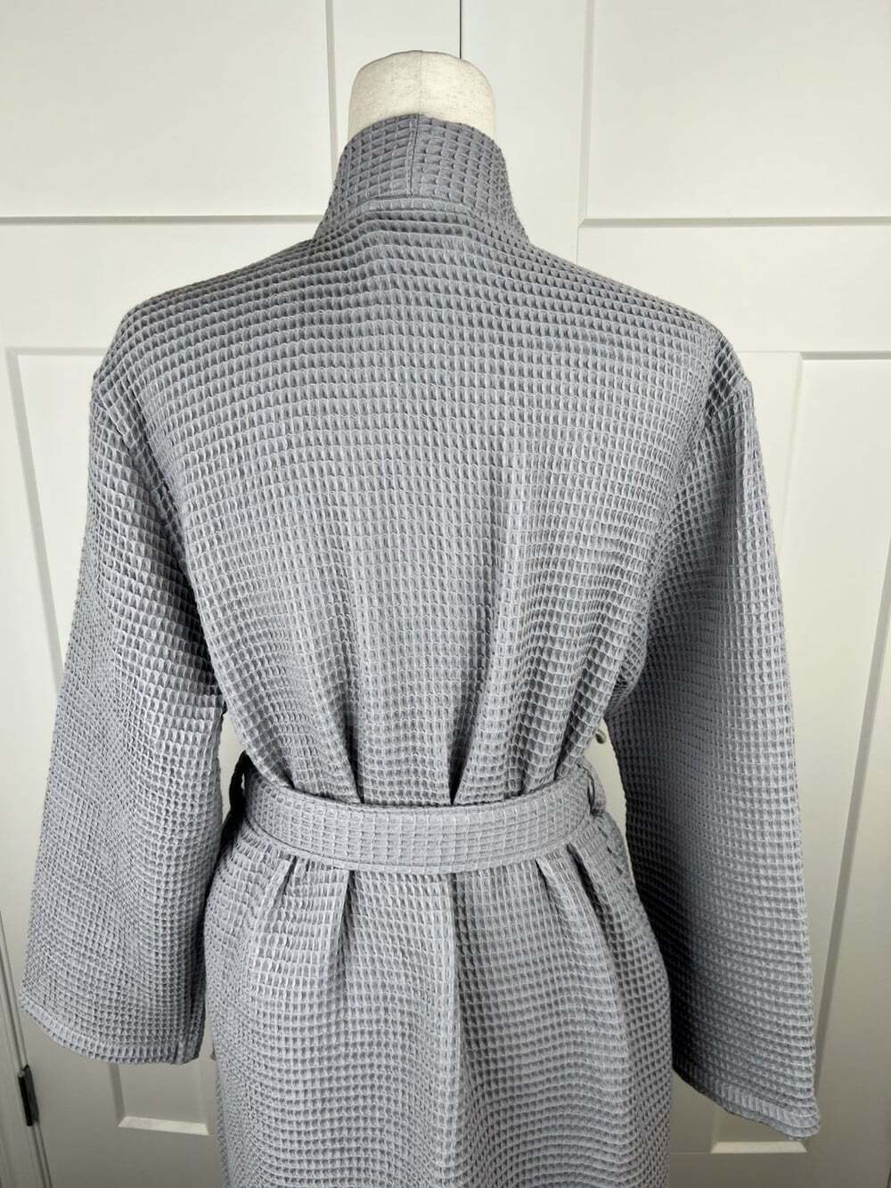 Quince Organic Cotton Waffle Robe Medium Gray Shawl Collar Belted NWOT - Picture 11 of 14